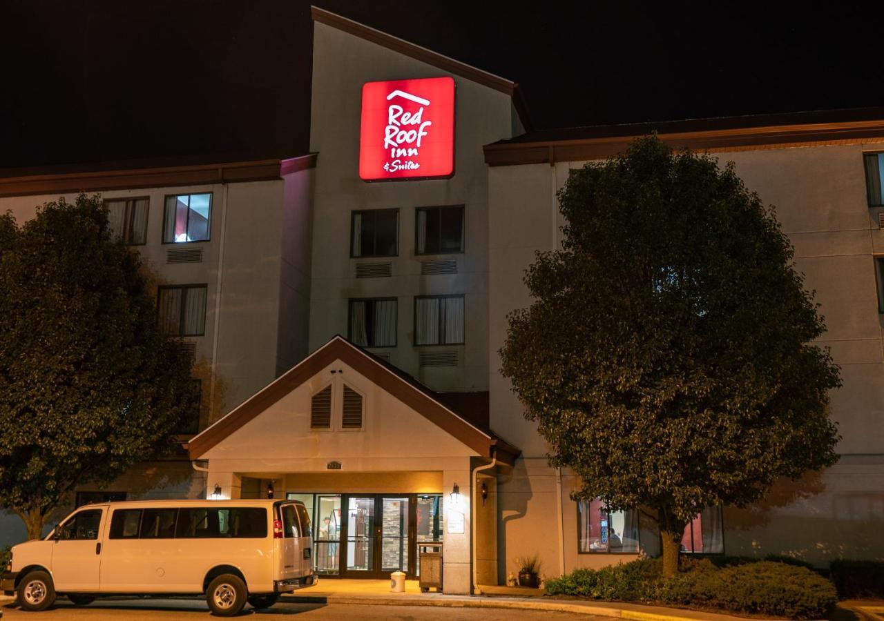 Red Roof Inn & Suites Indianapolis Airport Exterior photo